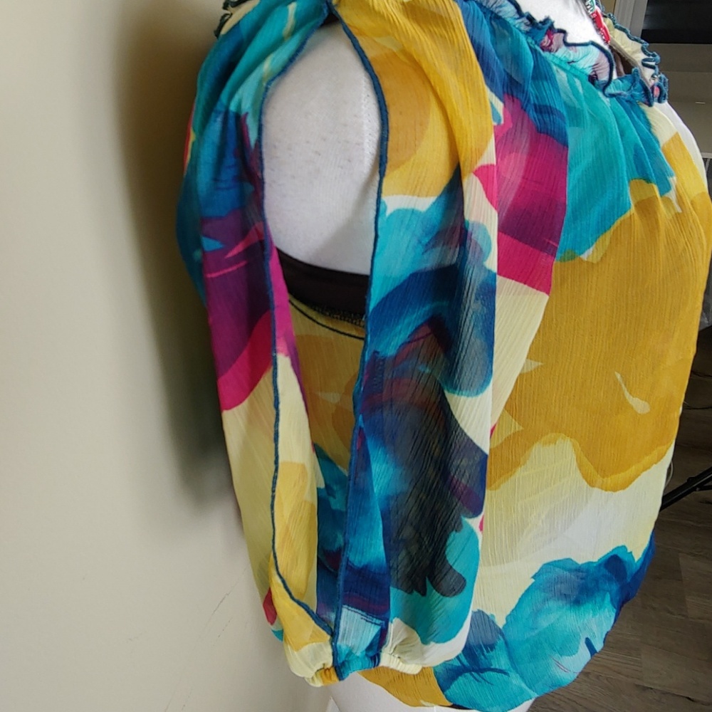 BCX Cold Shoulder top - Picture 4 of 6